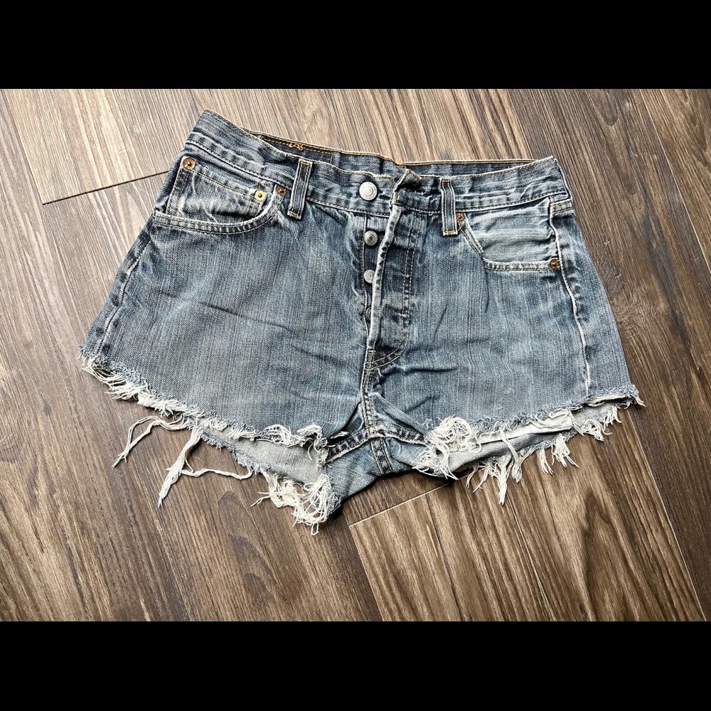 High waisted levis shorts